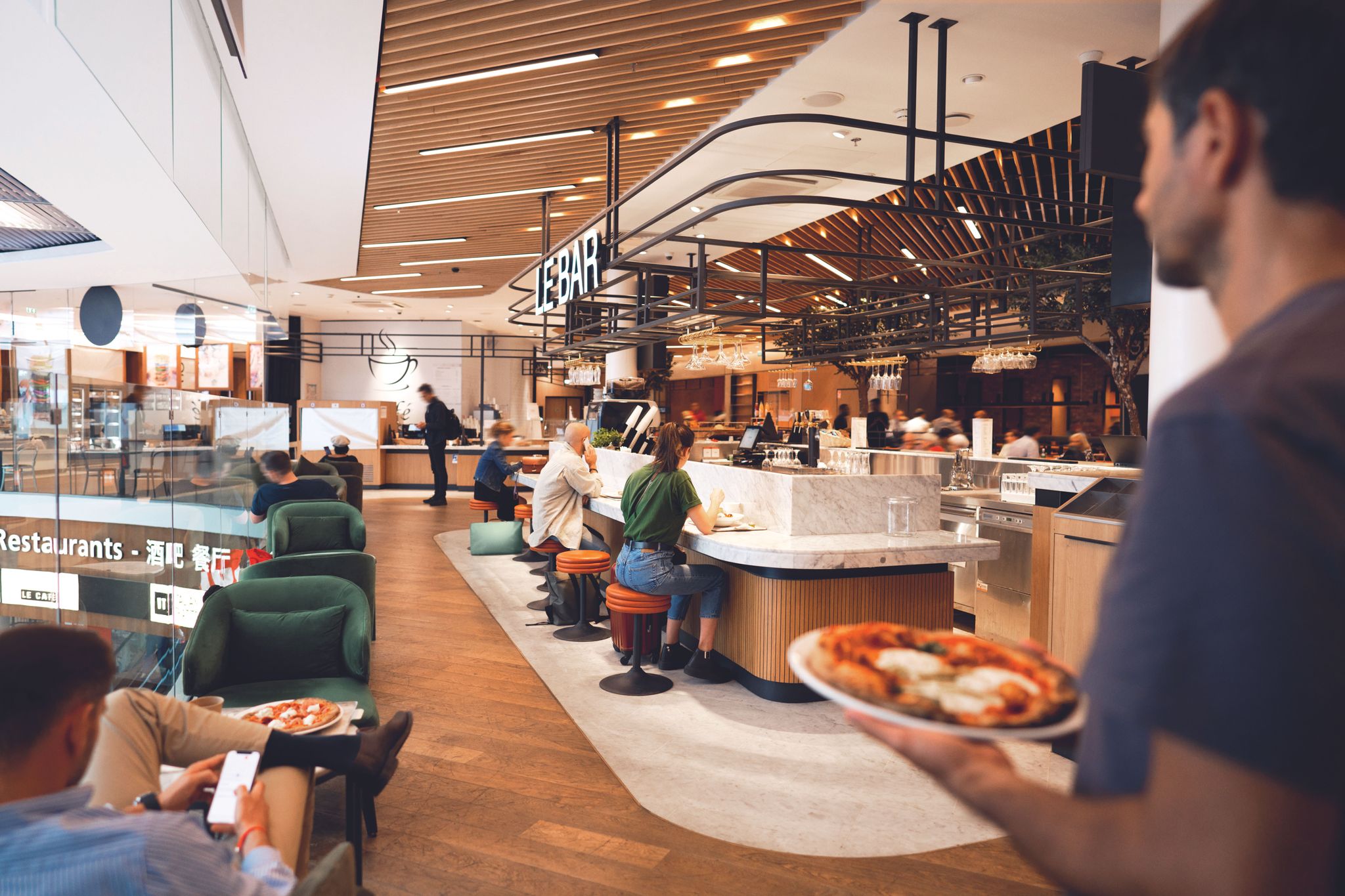 hall restaurant Paris Orly